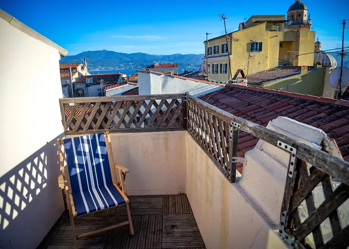 Rosella - Rooftop Hypercentre - By Tgb * Ajaccio (Corsica)